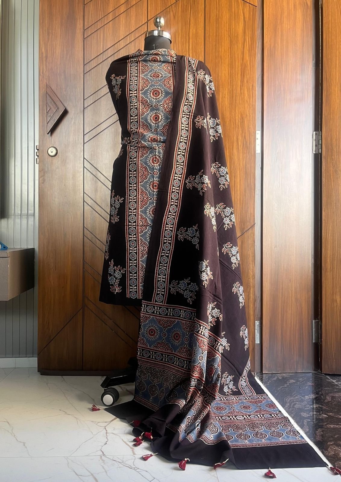 AJRAKH PRINT SUITS